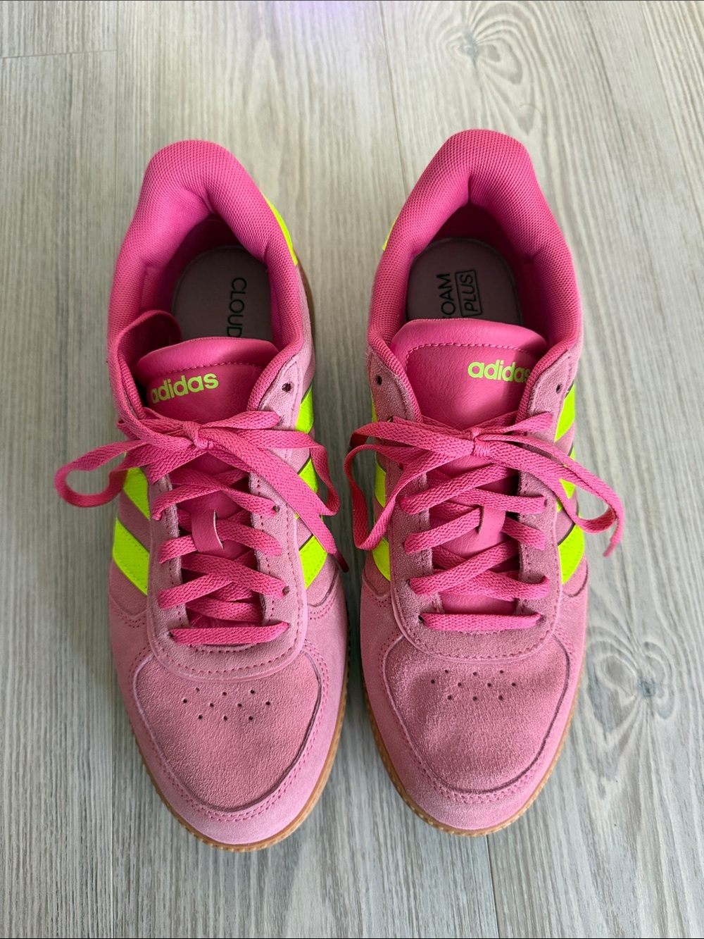 Adidas Women’s Pink & Neon Yellow Breaknet shoes Sz 9